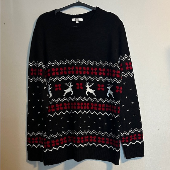 Tag Black and Red Festive Crewneck Sweater - Picture 1 of 8